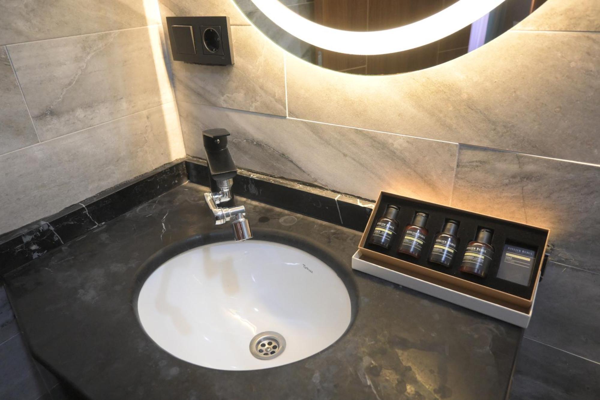 Isle Hotel Istanbul Bagian luar foto